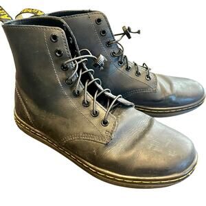 Dr. Martens Tobias 8-Eye Boots – Black Leather AirWair Soles EU 42